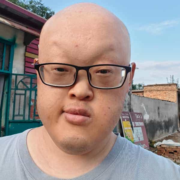 28岁岁山东单身帅哥 - 泰安吉缘网